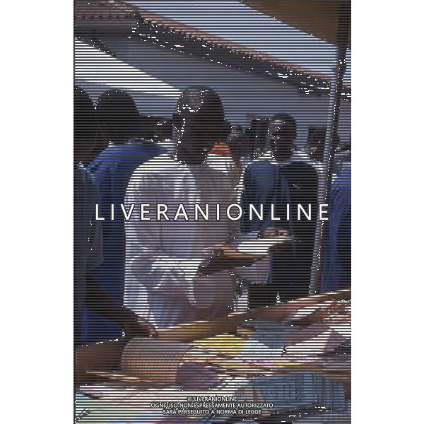 brescia festa senegalese con piatti tipici foto filippo venezia-Ag aldo liverani