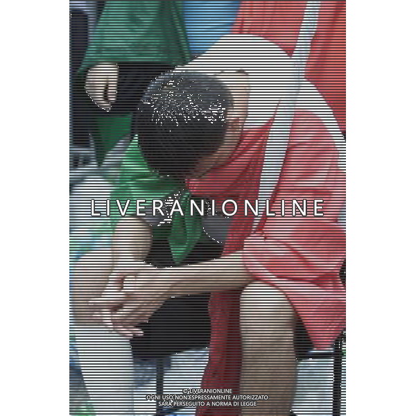 MILANO,18-06-02 DFP/MARCO LUSSOSO PIAZZA DUOMO, LA DELUSIONE DEI TIFOSI DOPO L\'ELIMINAZIONE DELL\'ITALIA. AG ALDO LIVERANI SAS
