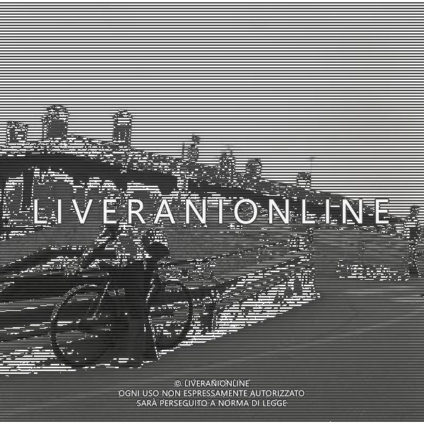 1970 MILANO NAVIGLIO MILANESE PORTA TICINESE NELLA FOTO PORTA TICINESE SUI NAVIGLI AG ALDO LIVERANI SAS 