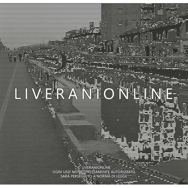 1970 MILANO NAVIGLIO MILANESE PORTA TICINESE NELLA FOTO PORTA TICINESE SUI NAVIGLI AG ALDO LIVERANI SAS 