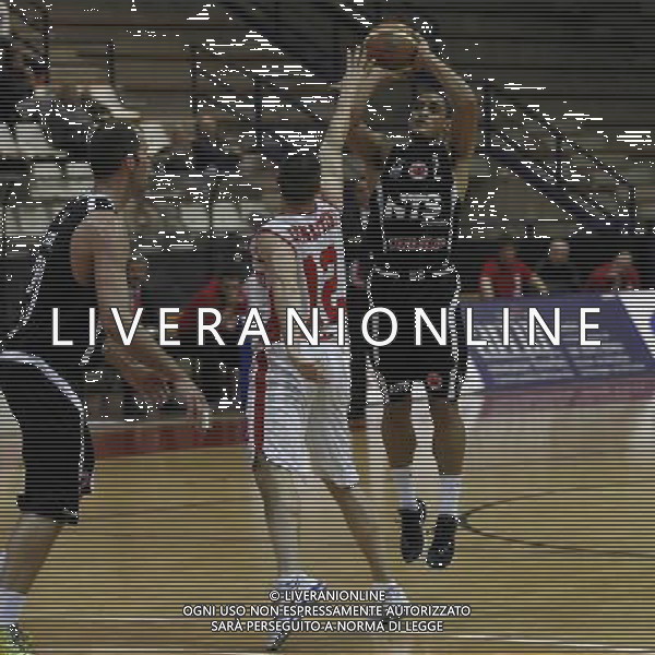 Basket serie B, Girone A, 20» giornata, NTS Basket Rimini Crabs vs Tramec Cento, 07/02/2016, nella foto: PEREZ AL TIRO, Ph.CLAUDIO ZAMAGNI/AGENZIA ALDO LIVERANI S.A.S.