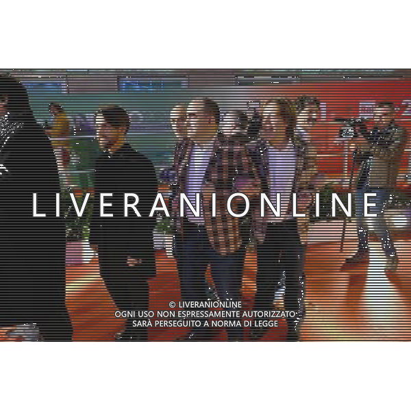 66mo Festival della canzone italiana SanRemo 08 febbraio 2016 nella foto la sfilata sulla passerella del red carpet dei cantanti partecipanti al teatro Ariston - Elio e le storie tese e valerio scanu ©Gazzaniga / AGENZIA ALDO LIVERANI SAS 