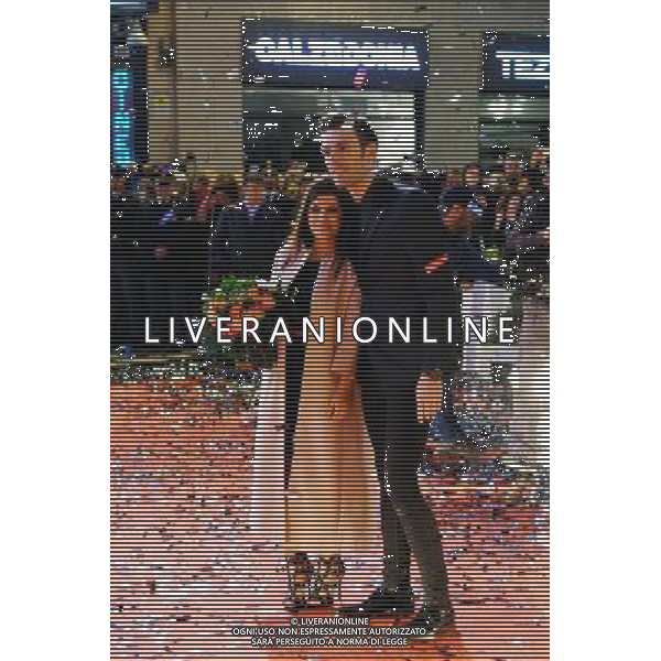 66mo Festival della canzone italiana SanRemo 08 febbraio 2016 nella foto la sfilata sulla passerella del red carpet dei cantanti partecipanti al teatro Ariston - Deborah Iurato e Giovanni Caccamo ©Gazzaniga / AGENZIA ALDO LIVERANI SAS 