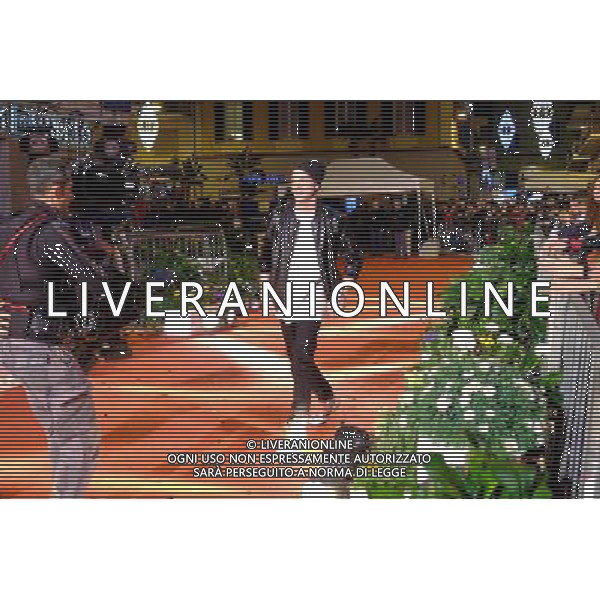 66mo Festival della canzone italiana SanRemo 08 febbraio 2016 nella foto la sfilata sulla passerella del red carpet dei cantanti partecipanti al teatro Ariston - Clementino ©Gazzaniga / AGENZIA ALDO LIVERANI SAS 