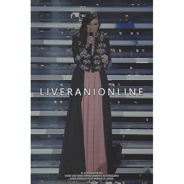 PRIMA SERATA 66mo FESTIVAL DELLA CANZONE ITALIANA DI SANREMO 09 FEBBRAIO 2016 NELLA FOTO LAURA PAUSINI ©GAZZANIGA / AGENZIA ALDO LIVERANI SAS 