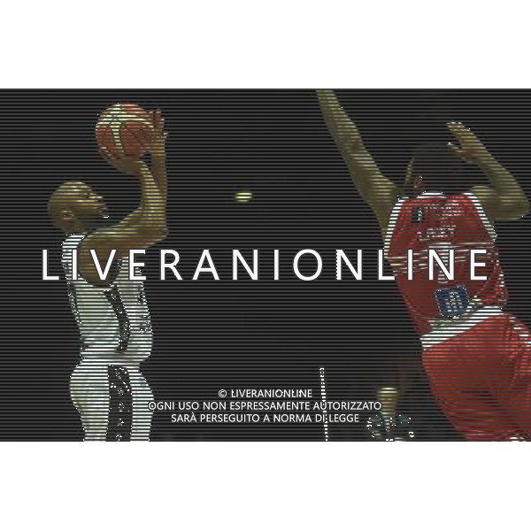 OBIETTIVO LAVORO BOLOGNA - CONSULTINVEST PESARO CAMPIONATO BASKET SERIE A 09 FEBBRAIO 2016 NELLA FOTO HASBROUCK ©OPTIMAFOTO / AGENZIA ALDO LIVERANI SAS 