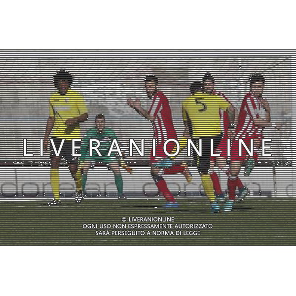 F.C. FORLí vs F.C.D. ALTOVICENTINO, Campionato di Calcio Serie D, Girone D, 26» giornata, 10/02/2016, nella foto: IL TIRO IN PORTA DI GRITTI, ph.CLAUDIO ZAMAGNI/AGENZIA ALDO LIVERANI S.A.S.