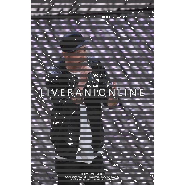 SECONDA SERATA 66mo FESTIVAL DELLA CANZONE ITALIANA DI SANREMO 10 FEBBRAIO 2016 NELLA FOTO CLEMENTINO ©GAZZANIGA / AGENZIA ALDO LIVERANI SAS 