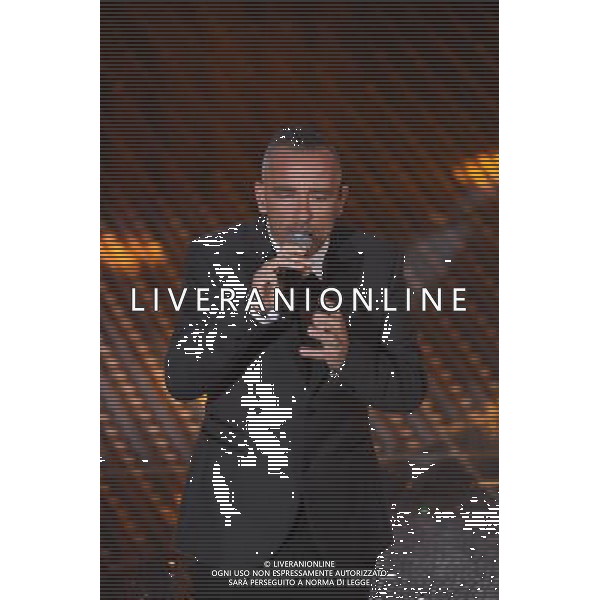 SECONDA SERATA 66mo FESTIVAL DELLA CANZONE ITALIANA DI SANREMO 10 FEBBRAIO 2016 NELLA FOTO EROS RAMAZZOTTI ©GAZZANIGA / AGENZIA ALDO LIVERANI SAS 