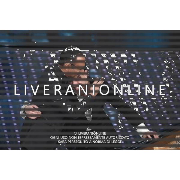 SECONDA SERATA 66mo FESTIVAL DELLA CANZONE ITALIANA DI SANREMO 10 FEBBRAIO 2016 NELLA FOTO CARLO CONTI CON IL MAESTRO EZIO BOSSO ©GAZZANIGA / AGENZIA ALDO LIVERANI SAS 