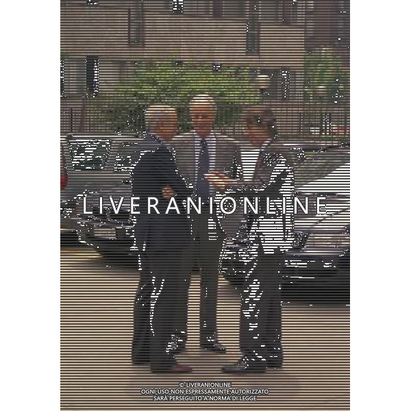 MILANO- 03-06-1998 LEGA CALCIO VIA ROSSELLINI RIUNIONE PRESIDENTI NELLA FOTO SANDRO MAZZOLA CON MASSIMO MORATTI E GIAN MARIA VISCONTI DI MODRONE AG ALDO LIVERANI SAS