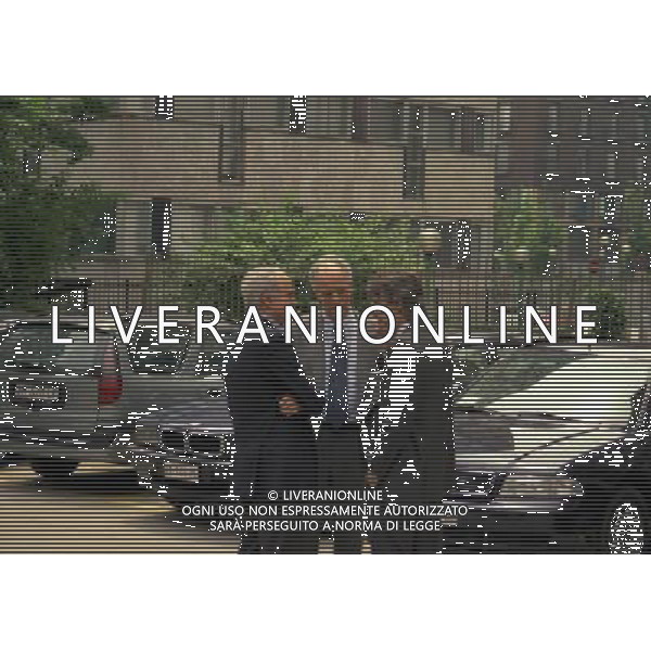 MILANO- 03-06-1998 LEGA CALCIO VIA ROSSELLINI RIUNIONE PRESIDENTI NELLA FOTO SANDRO MAZZOLA CON MASSIMO MORATTI E GIAN MARIA VISCONTI DI MODRONE AG ALDO LIVERANI SAS