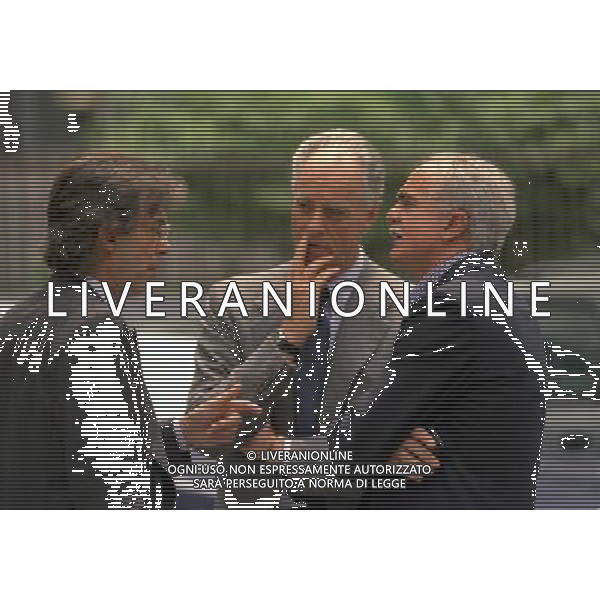 MILANO- 03-06-1998 LEGA CALCIO VIA ROSSELLINI RIUNIONE PRESIDENTI NELLA FOTO MASSIMO MORATTI CON SANDRO MAZZOLA E GIAN MARIA VISCONTI DI MODRONE AG ALDO LIVERANI SAS