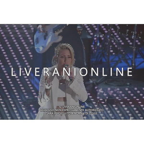 SECONDA SERATA 66mo FESTIVAL DELLA CANZONE ITALIANA DI SANREMO 10 FEBBRAIO 2016 NELLA FOTO ELLIE GOULDING ©GAZZANIGA / AGENZIA ALDO LIVERANI SAS 