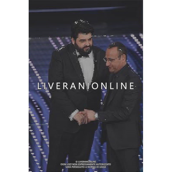 SECONDA SERATA 66mo FESTIVAL DELLA CANZONE ITALIANA DI SANREMO 10 FEBBRAIO 2016 NELLA FOTO ANTONINO CANNAVACCIUOLO CON CARLO CONTI ©GAZZANIGA / AGENZIA ALDO LIVERANI SAS 