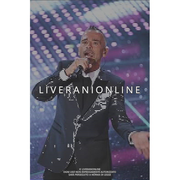 SECONDA SERATA 66mo FESTIVAL DELLA CANZONE ITALIANA DI SANREMO 10 FEBBRAIO 2016 NELLA FOTO EROS RAMAZZOTTI ©GAZZANIGA / AGENZIA ALDO LIVERANI SAS 