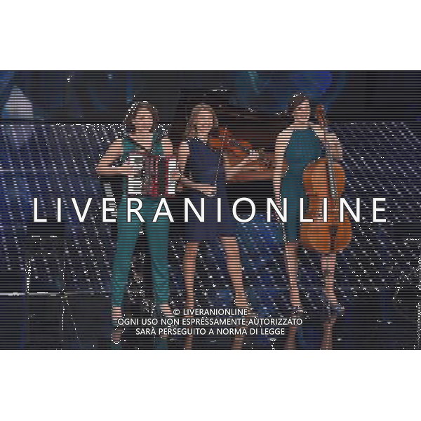 SECONDA SERATA 66mo FESTIVAL DELLA CANZONE ITALIANA DI SANREMO 10 FEBBRAIO 2016 NELLA FOTO LE SALUT SALON - Il quartetto di musiciste da camera di Amburgo ©GAZZANIGA / AGENZIA ALDO LIVERANI SAS 
