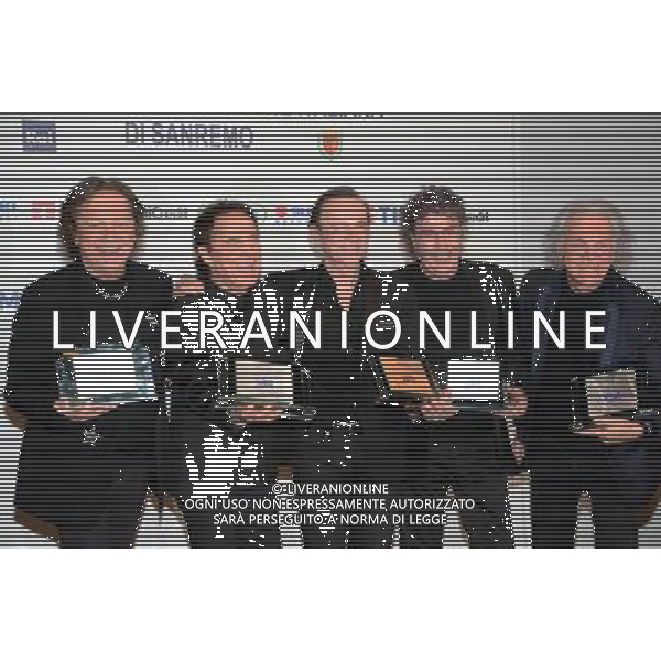 Photocall dei Pooh al 66mo Festival della canzone italiana SanRemo 11 febbraio 2016 nella foto Riccardo Fogli, Red Canzian, Roby Facchinetti, Dodi Battaglia e Stefano D\'Orazio premiati per i 50 anni di carriera © Gazzaniga / AGENZIA ALDO LIVERANI SAS 