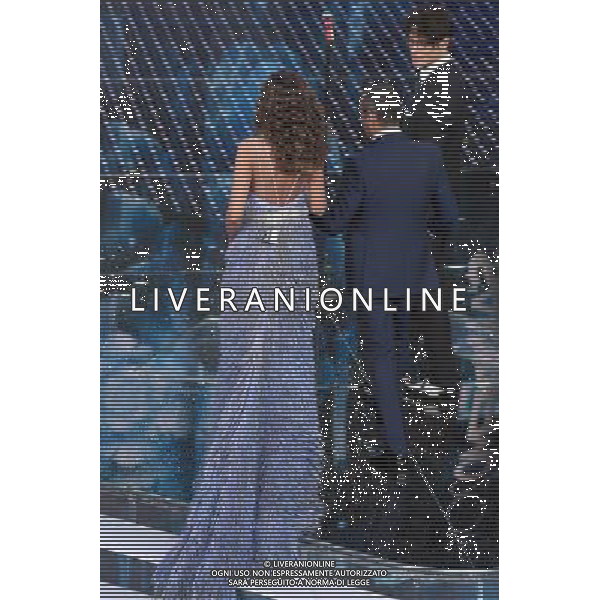 TERZA SERATA 66mo FESTIVAL DELLA CANZONE ITALIANA DI SANREMO 11 FEBBRAIO 2016 NELLA FOTO MADALINA GHENEA CON CARLO CONTI E GABRIEL GARKO © Gazzaniga / AGENZIA ALDO LIVERANI SAS 