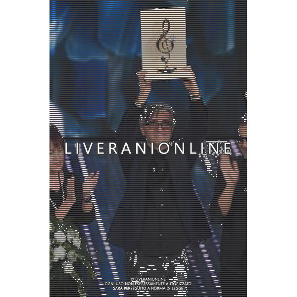 TERZA SERATA 66mo FESTIVAL DELLA CANZONE ITALIANA DI SANREMO 11 FEBBRAIO 2016 NELLA FOTO STADIO CANTANO LUCIO DALLA - Gaetano Curreri © Gazzaniga / AGENZIA ALDO LIVERANI SAS