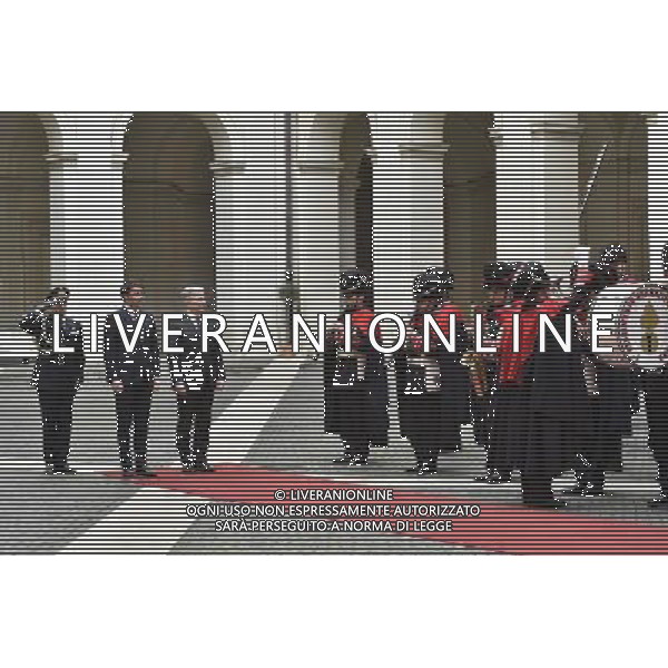 Roma - 12.02.2016 - Palazzo Chigi - Il Presidente del Consiglio dei Ministri Matteo Renzi incontra il cancelliere austriaco Werner Faymann - nella foto: Matteo Renzi e Werner Faymann durante gli inni nazionali / Ph. Corradetti - Ag. Aldo Liverani Sas