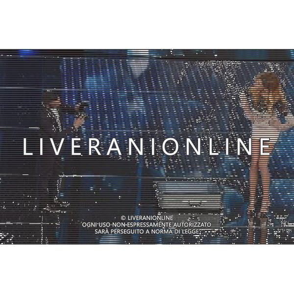 QUARTA SERATA 66mo FESTIVAL DELLA CANZONE ITALIANA DI SANREMO 12 FEBBRAIO 2016 nella foto VIRGINIA RAFFAELE ( CHE IMITA BELEN RODRIGUEZ ) ©Gazzaniga / AGENZIA ALDO LIVERANI SAS 