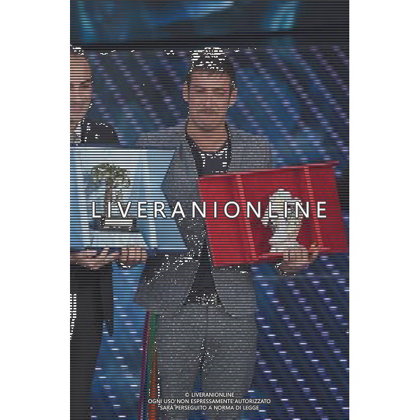 QUARTA SERATA 66mo FESTIVAL DELLA CANZONE ITALIANA DI SANREMO 12 FEBBRAIO 2016 nella foto FRANCESCO GABBANI VINCITORE NUOVE PROPOSTE ©Gazzaniga / AGENZIA ALDO LIVERANI SAS 
