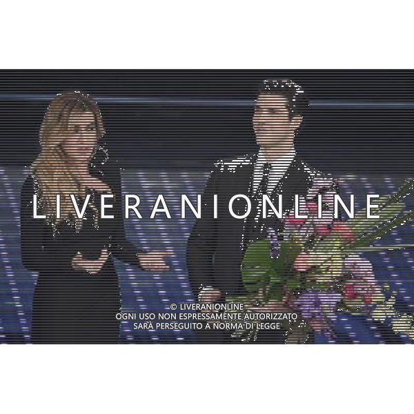QUINTA ED ULTIMA SERATA 66mo FESTIVAL DELLA CANZONE ITALIANA DI SANREMO 13 FEBBRAIO 2016 NELLA FOTO ROBERTO BOLLE CON VIRGINIA RAFFAELE ©Gazzaniga / AGENZIA ALDO LIVERANI SAS 