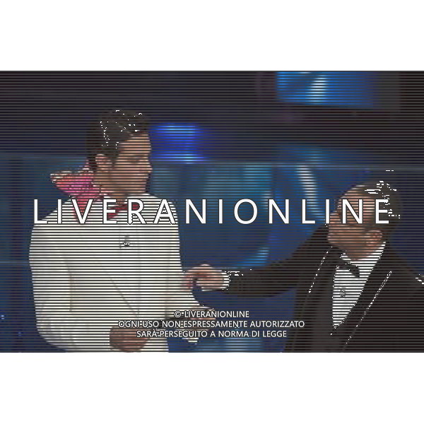 QUINTA ED ULTIMA SERATA 66mo FESTIVAL DELLA CANZONE ITALIANA DI SANREMO 13 FEBBRAIO 2016 NELLA FOTO GABRIEL GARKO CON CARLO CONTI ©Gazzaniga / AGENZIA ALDO LIVERANI SAS 