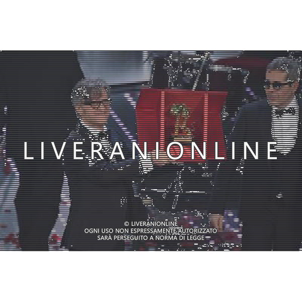 QUINTA ED ULTIMA SERATA 66mo FESTIVAL DELLA CANZONE ITALIANA DI SANREMO 13 FEBBRAIO 2016 NELLA FOTO GAETANO CURRERI - STADIO VINCITORI ©Gazzaniga / AGENZIA ALDO LIVERANI SAS 