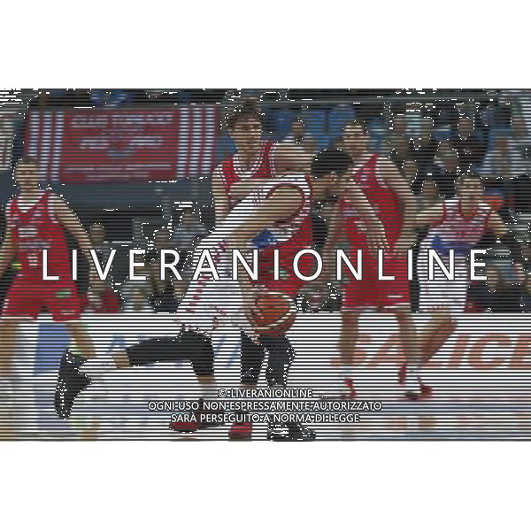 Lega Basket serie A, 5» giornata di ritorno, Consultinvest Pesaro vs Grissin Bon Reggio Emilia 14/02/2016 nella foto: DAYE E POLONARA A CONFRONTO DIRETTO, ph.CLAUDIO ZAMAGNI/AGENZIA ALDO LIVERANI S.A.S.