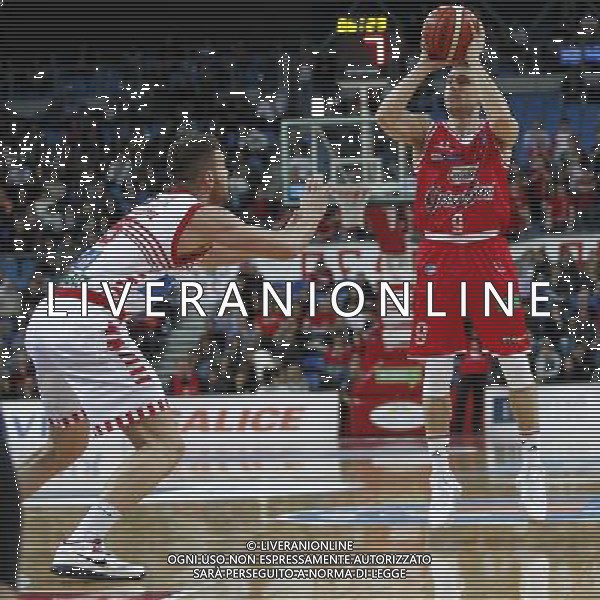 Lega Basket serie A, 5» giornata di ritorno, Consultinvest Pesaro vs Grissin Bon Reggio Emilia 14/02/2016 nella foto: DE NICOLAO E GAZZOTTI, ph.CLAUDIO ZAMAGNI/AGENZIA ALDO LIVERANI S.A.S.