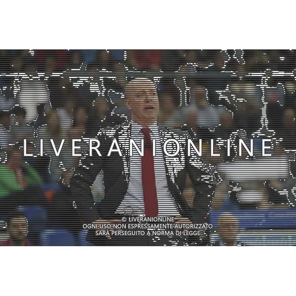 Lega Basket serie A, 5» giornata di ritorno, Consultinvest Pesaro vs Grissin Bon Reggio Emilia 14/02/2016 nella foto: IL COACH MENETTI, MOLTO PREOCCUPATO, ph.CLAUDIO ZAMAGNI/AGENZIA ALDO LIVERANI S.A.S.