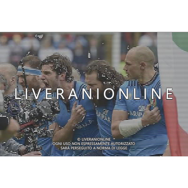 RBS 6 Nazioni Rugby 2016 2 giornata - Italia vs Inghilterra - Roma - 14.02.2016 - Stadio Olimpico - nella foto: gli azzurri durante l\'inno nazionale / Ph. Corradetti - Ag. Aldo Liverani sas/ AGENZIA ALDO LIVERANI SAS 