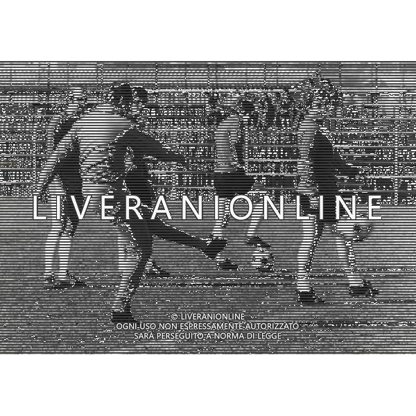 RETROSPETTIVA VINCENZO D\'AMICO CALCIATORE NELLA FOTO VNCENZO D\'AMICO CON LA MAGLIA DELLA LAZIO AG ALDO LIVERANI SAS