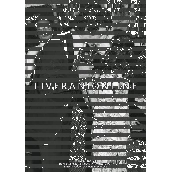 RETROSPETTIVA VINCENZO D\'AMICO CALCIATORE NELLA FOTO VNCENZO D\'AMICON CON JENNY TAMBURI AG ALDO LIVERANI SAS