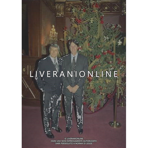 19-12-1996 MILANO LEGA CALCIO VIA ROSSELLINI- ASSEMBLEA PRESIDENTI NELLA FOTO LUCIANO NIZZOLA CON CESARE MALDINI AG ALDO LIVERANI SAS