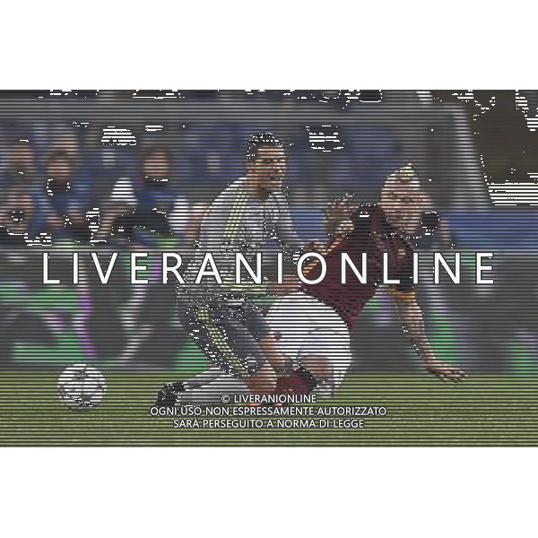 UEFA Champions League 2015-2016 ottavi di finale - Roma 17.02.2016 - AS Roma vs Real Madrid - nella foto: Cristiano Ronaldo e Radja Nainggolan / Ph. Corradetti - Ag. Aldo Liverani Sas / AGENZIA ALDO LIVERANI SAS 