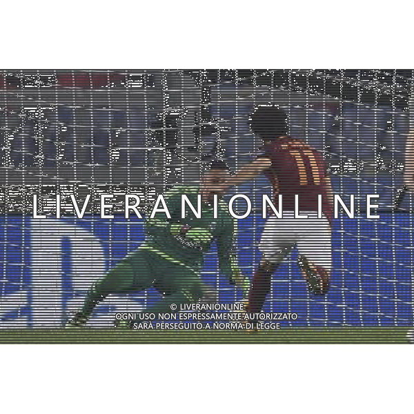UEFA Champions League 2015-2016 ottavi di finale - Roma 17.02.2016 - AS Roma vs Real Madrid - nella foto: L\'occasione di Mohamed Salah / Ph. Corradetti - Ag. Aldo Liverani Sas / AGENZIA ALDO LIVERANI SAS 
