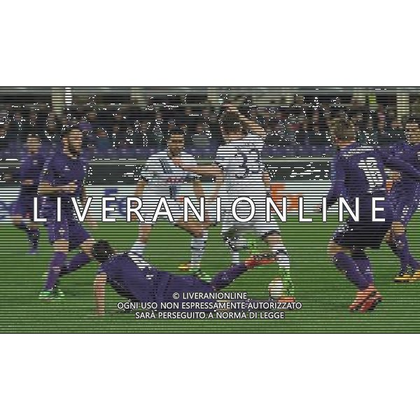 UEFA Europa League 2015/2016 Sedicesimi di Finale Firenze - 18.02.2016 Fiorentina-Tottenham Nella Foto:fallo del rigore di tomovic su davies /Ph.Vitez-Ag. Aldo Liverani