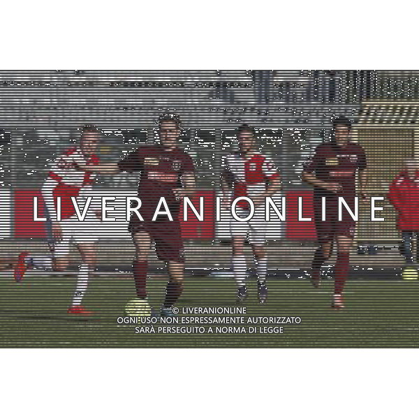 RIMINI vs PONTEDERA, Campionato di Calcio Lega Pro, Girone B, 23Âª giornata, 20/02/2016, nella foto: VETTORI, SALE CON LA PALLA, Â©CLAUDIO ZAMAGNI/AGENZIA ALDO LIVERANI S.A.S.