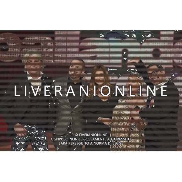 1 puntata della trasmissione TV \' Ballando con le stelle \' - Roma 20.02.2016 Auditorium Rai - nella foto: da sx Ivan Zazzaroni Fabio Canino Selvaggia Lucarelli Carolyn Smith e Guillermo Mariotto / Ph. Corradetti - Ag. Aldo Liverani sas