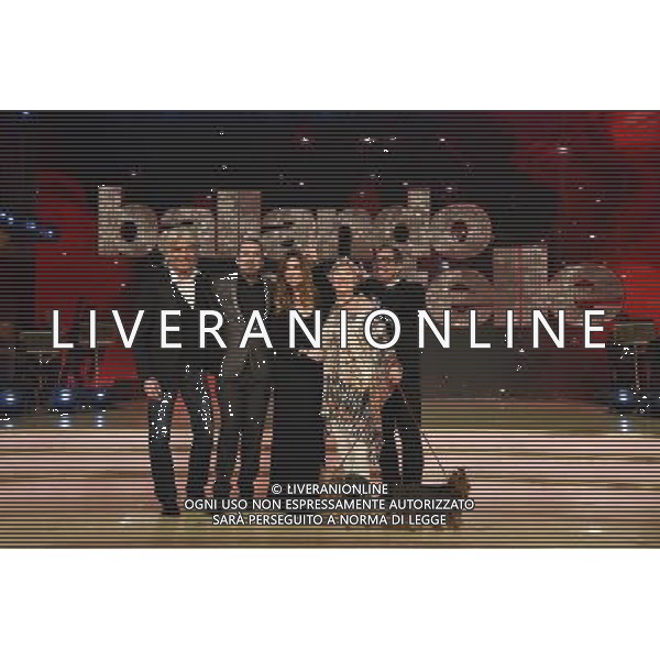 1 puntata della trasmissione TV \' Ballando con le stelle \' - Roma 20.02.2016 Auditorium Rai - nella foto: Ivan Zazzaroni Fabio Canino Selvaggia Lucarelli Carolyn Smith e Guillermo Mariotto / Ph. Corradetti - Ag. Aldo Liverani sas