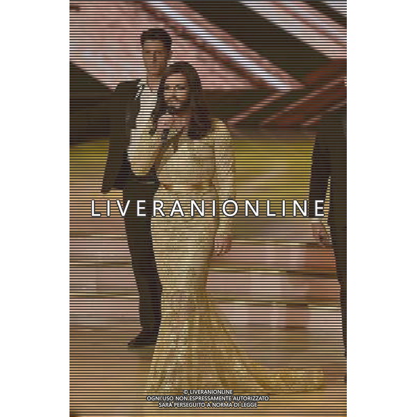 1 puntata della trasmissione TV \' Ballando con le stelle \' - Roma 20.02.2016 Auditorium Rai - nella foto: Valerio Scanu interpreta Conchita Wurst / Ph. Corradetti - Ag. Aldo Liverani sas