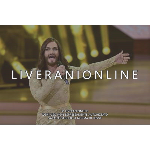 1 puntata della trasmissione TV \' Ballando con le stelle \' - Roma 20.02.2016 Auditorium Rai - nella foto: Valerio Scanu interpreta Conchita Wurst / Ph. Corradetti - Ag. Aldo Liverani sas