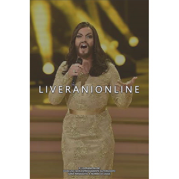 1 puntata della trasmissione TV \' Ballando con le stelle \' - Roma 20.02.2016 Auditorium Rai - nella foto: Valerio Scanu interpreta Conchita Wurst / Ph. Corradetti - Ag. Aldo Liverani sas