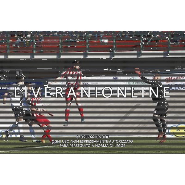 F.C. FORLÃŒ vs PARMA CALCIO 1913, Campionato di Calcio Serie D, Girone D, 28Âª giornata, 21/02/2016, nella foto: VESI, TIRA NELLA PORTA DEL PARMA, Â©Claudio Zamagni/AGENZIA ALDO LIVERANI S.A.S.