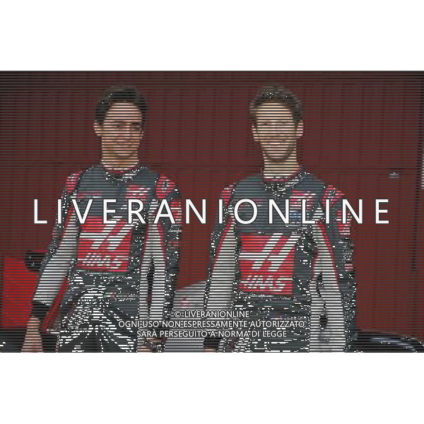 (L to R): Esteban Gutierrez (MEX) Haas F1 Team and Romain Grosjean (FRA) Haas F1 Team unveil the Haas VF-16. 22.02.2016. Formula One Testing, Day One, Barcelona, Spain. Monday. / AGENZIA ALDO LIVERANI SAS - ITALY ONLY EDITORIAL USE ONLY