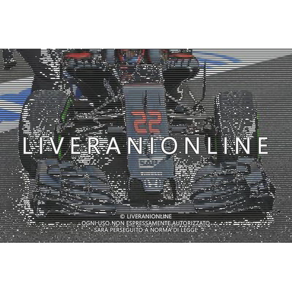 Jenson Button (GBR) McLaren MP4-31 - front suspension, front wing and nosecone detail. 22.02.2016. Formula One Testing, Day One, Barcelona, Spain. Monday. AG ALDO LIVERANI SAS ONLY ITALY