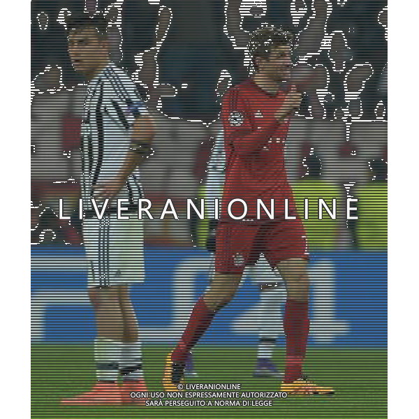 UEFA Champions League 2015/2016 Ottavi di Finale Torino - 23.02.2016 Juventus-Bayern Monaco Nella Foto: esultanza dopo il gol di muller del 0-1 delusione dybala /Ph.Vitez-Ag. Aldo Liverani